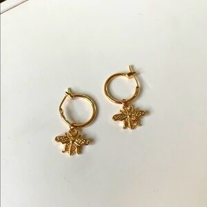 NWT Bumble Honey bee Golden earrings